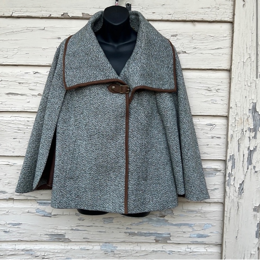 Guess XL Cape